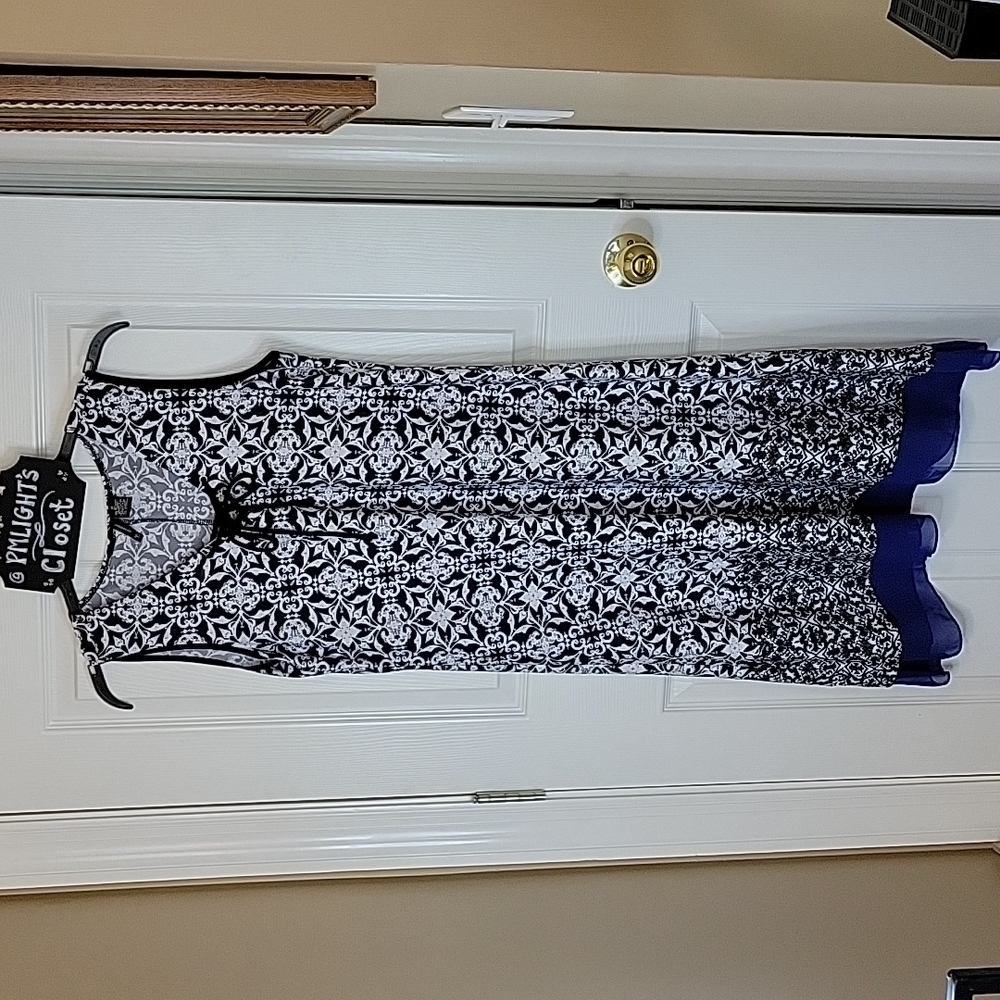 New Directions Sleeveless Floral Dress M Black White Blue